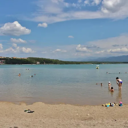 2 Vrbnik (Primorje-Gorski Kotar)