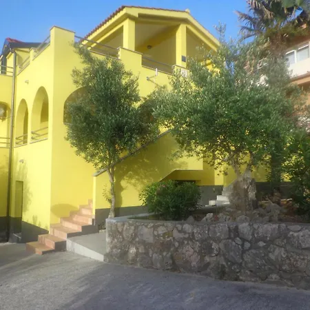 2 Vrbnik (Primorje-Gorski Kotar)