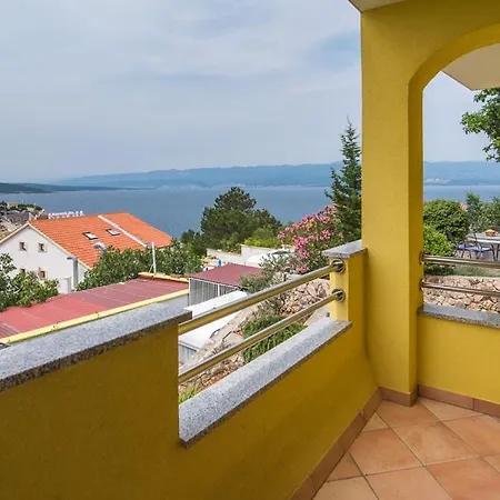 Apartment 2 Vrbnik (Primorje-Gorski Kotar)